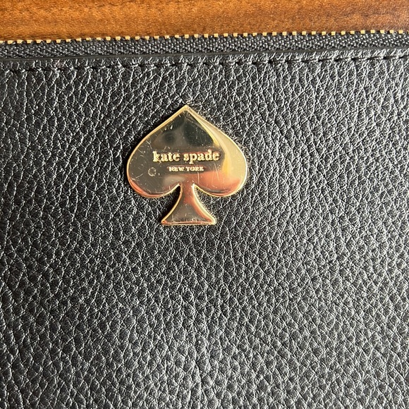 Kate Spade Wristlet - Picture 2 of 7